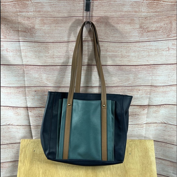 Vintage Relic Hobo Bag - Picture 2 of 6